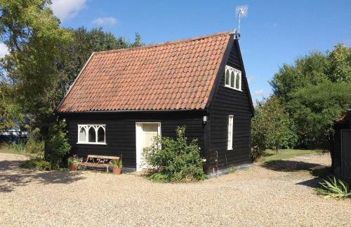 Hedgerow Barn, Great Green, Thurston, Suffolk - Photo 1