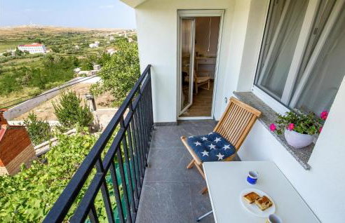 1 Bedroom Lovely Apartment In Vlasici - Foto 16