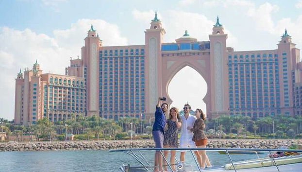 Dubai : Marina Luxury Yacht with Breakfast & Photography - Photo 4