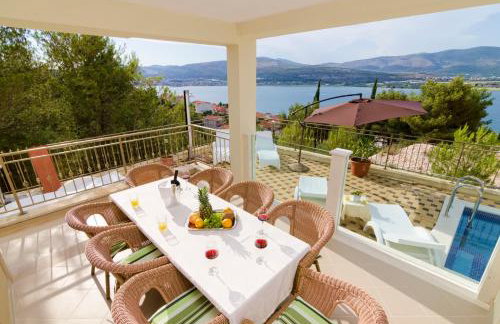 Luxury Villa Star Lights Trogir - heated pool, hot tub, gym, billiard - Foto 9