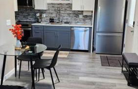 Modern Furnished Retreat - Photo 17