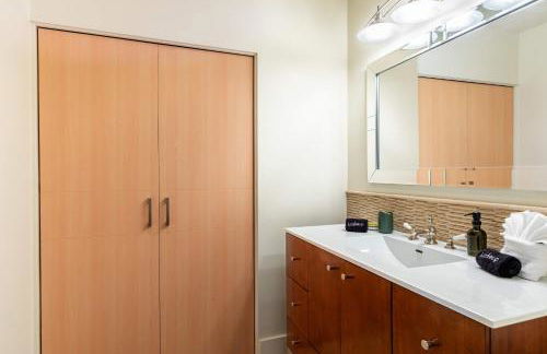 LUX - Historic Tennis Club Enclave - King Beds - Foto 68