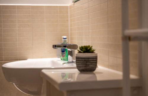 Spacious Apartment in Woking Town Centre - Photo 18