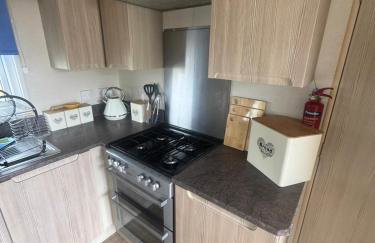 Beautiful Holiday Home 3 Bed Caravan by The Beach, Free Wifi, Games Console, TVs & DVD's, Passes Not Included - Foto 30