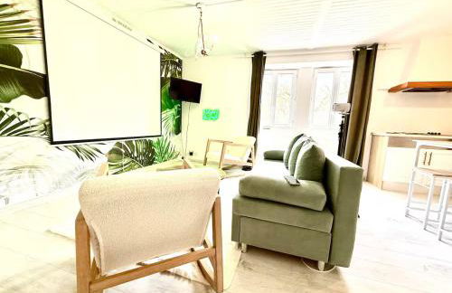 Balneo & Ciné - Jungle Touch - Direct Genève - Gare Bellegarde - Foto 5