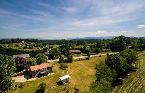 Romantic Garden Studio - 1BR - Indoor Fireplace - Foto 30