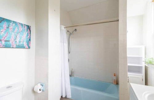 Revamped 3BR Apt with Easy Check-In Family-Friendly - Foto 18