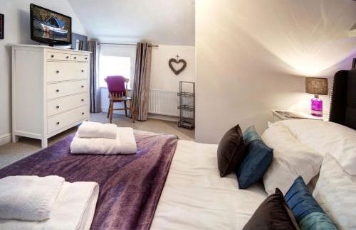 The Apple Store - Photo 6