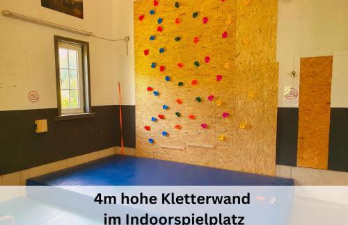 Ferienhaus Grimme - 350m2, 18 Betten - mit Indoorspielplatz, Pool, großer Terrasse, Grill, Sauna, Kicker, Dart, uvm - ideal für Familien - Foto 17