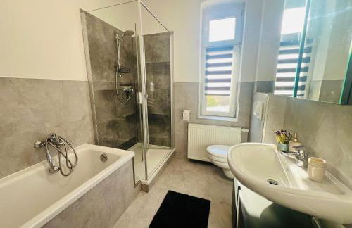 Komfortable Ferienwohnung im Stadtzentrum und Seenähe - Photo 13