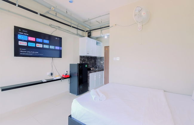 Homey And Restful Studio Royal Sentul Park Apartment - Photo 2