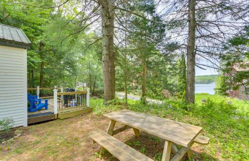 East Otis Vacation Rental with Private Deck and BBQ! - Foto 22
