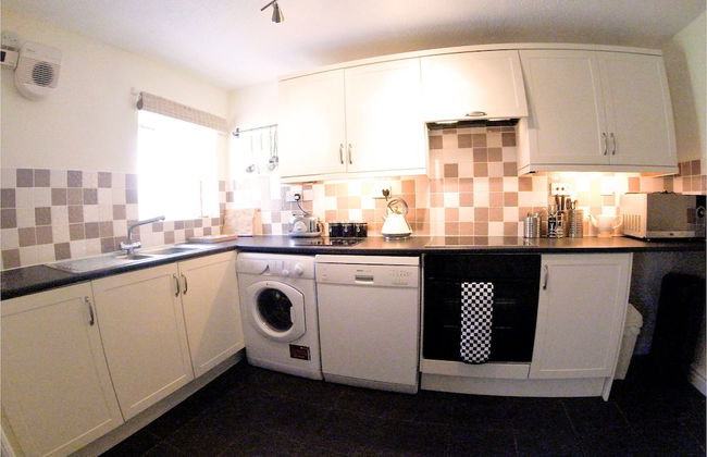 Bryn Melyn Farm Cottages- 5 Luxury Cottages In A Stunning Setting with Wood Fired Hot Tub - Photo 12