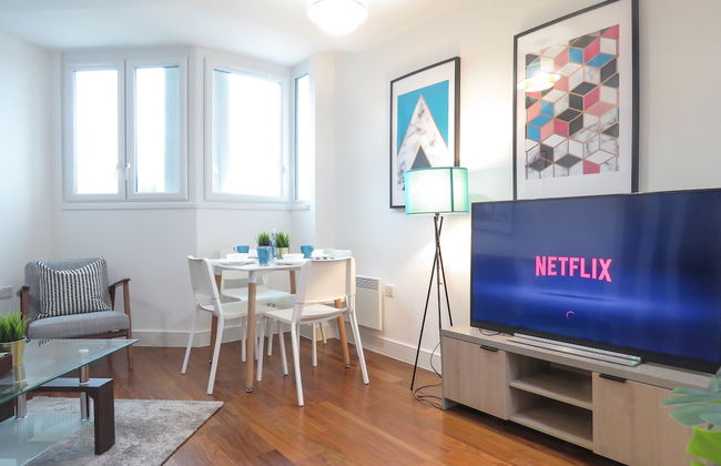 Tudors eSuites Birmingham City Centre Apartments near Gas Street Basin - Photo 17