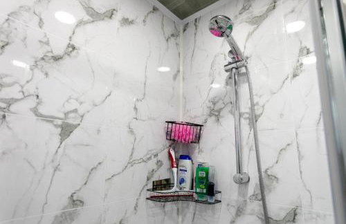 3Br-5Guests-Parking-Netflix-10minCentralNottingham - Foto 39