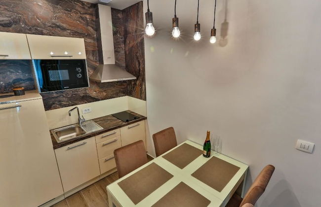 ROYAL GARDENS Apartments - Photo 58