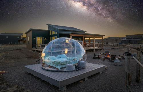 Brycegate Retreat. Stunning Views. Modern Comforts. - Photo 1