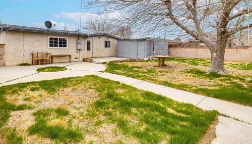 Work, Play and Relax Home with Yard in Lancaster! - Foto 3