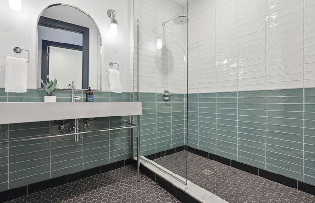 Roami at 714 Canal - Photo 59