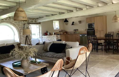 La Closerie de Gigny Maison Templiere avec Piscine,jacuzzi - Foto 5