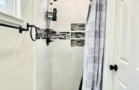 Downtown Historic Spanish Bungalow, with Parking - Foto 14