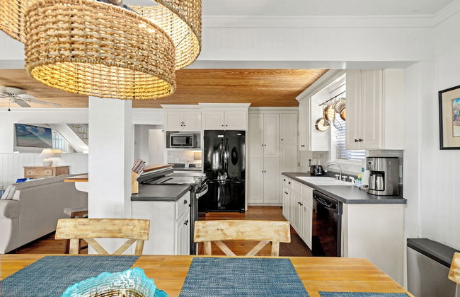 Cute Beach Cottage Steps to the Beach! Panama City Beach, FL! - Foto 11