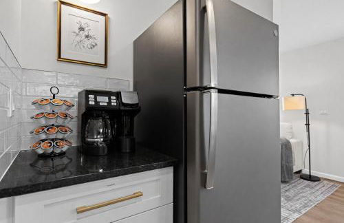 Spacious 1BR 1BA Units in Eastpointe - Foto 28