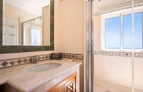 Designed Villa Palheiro Village by Holiday Rental Madeira - Foto 30