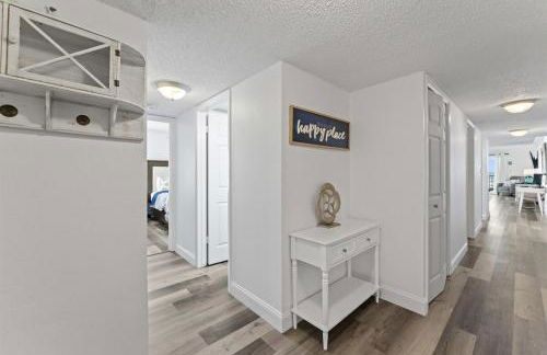 Beachfront 3-Bed I Location! Stunning Sunsets - Foto 34