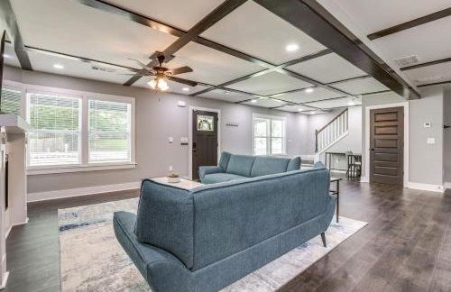 Family-Friendly Deck and Yard Modern Decatur Home - Foto 7