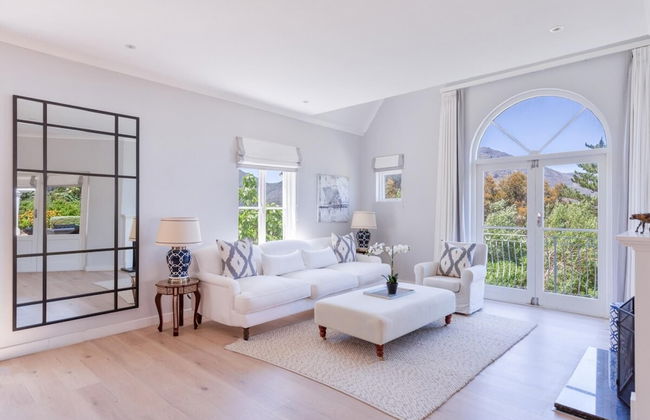 Sublime Five bed Property in Glorious Setting - Photo 3