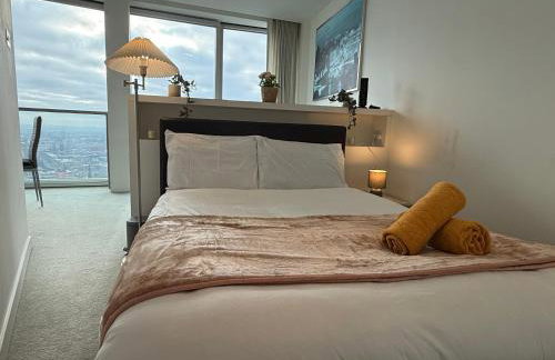 STUNNING!!! City-Center!! Retreat with Modern Amenities - Foto 17