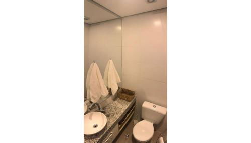 Flat 502 Granja Viana conforto e portaria 24h - Foto 4