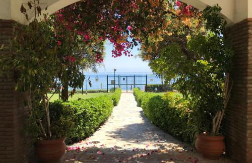 Marbella - Estepona beach frontline apartment - Photo 21