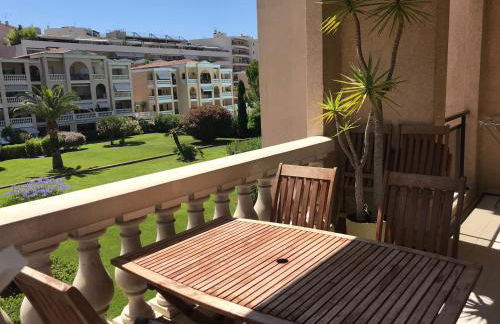 Domaine D'Ahmosis, modern 2 bedrooms refurbished apartment, f3 moderne fraichement rénové - Foto 24