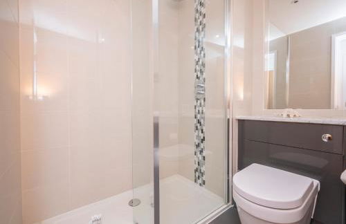 Bright Spacious Modern 5th flr City Oasis-Sleeps 6 - Pass the Keys - Foto 30