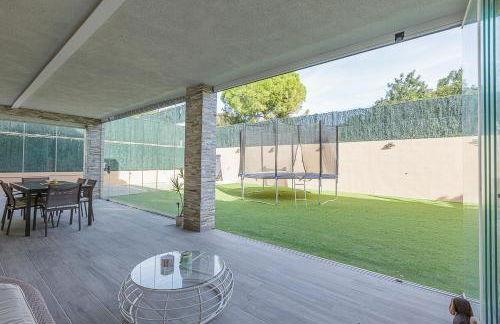 Fantástica casa en alquiler con piscina en Vilanova i la Geltrú - Foto 23