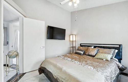 Family Fun 4-bedroom house House with Free Heated Pool & Hot Tub & Game Room & Mini Golf in Chandler - Foto 43