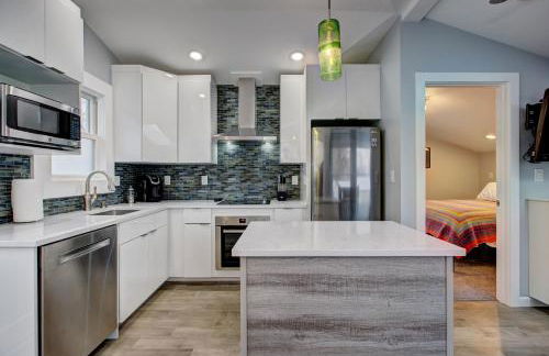 The Lilly Pad Brand New in Hyde Park! Pet Friendly, fully fenced yard, walking distance to Hyde Park shops, and dining and Camel's Back Park - Photo 9