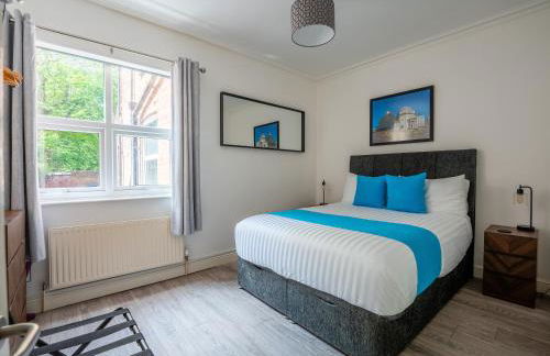 Tettenhall Lodge Gardens - Photo 4