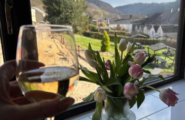 Apartment 1 The Baileys Cwm 2 Bedroom Sleeps 4 - Foto 8