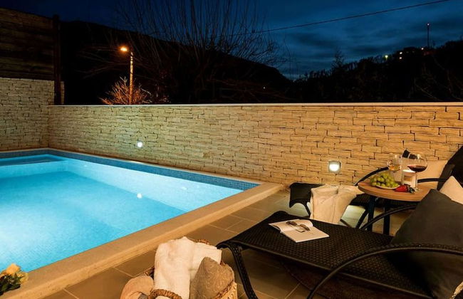 Luxury Villa Lelu With Heated Saltwater Pool, Parking, High Speed Internet, Bbq, el. car Charge T2 - Foto 31