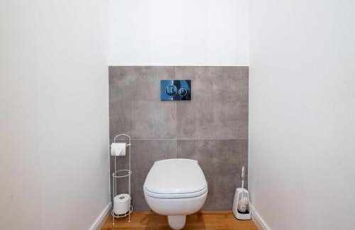 Monteurwohnung-in-Villa-8-Betten-WLAN-TV-Einbaukueche-Ahrensburg-Zentrum-Naehe-Hamburg-AGRP1201 - Photo 19