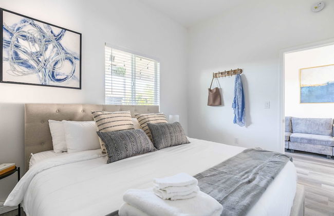 Elegant Retreat Modern Comforts Prime Location - Foto 24