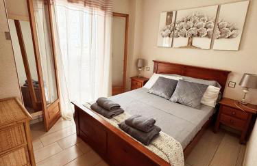 APARTAMENTOS ROSI - 5-10 Minute Walk To La Zenia Beach, Sea View, Beach Bar, Cliff Walk, Shops, Paddys Point, Cabo Roig - Free fast Fibre Optic Broadband, Free Parking - Foto 1