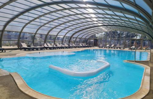 Cottage pour 6 personnes avec piscine couverte et chauffée à 300 m de la mer avec Wi-Fi et climatisé , 3 chambres - Foto 45