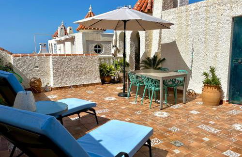 Encantador ático cerca del mar - Photo 1