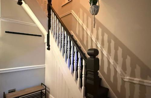 Large Luxury 4 bedroom home with parking - Foto 20