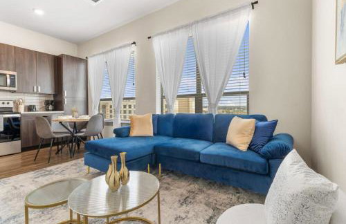 Cozy Hideaway, Rooftop Pool, Gym, Shops nearby - Foto 1