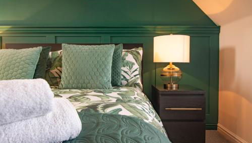 Cosy 4 Bedroom Town House with Mountain views, Private garden and ease of access into Abergavenny - Foto 3